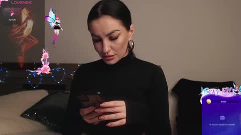 KateyRiva online show from 01/11/25, 08:10