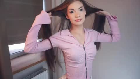 Sofa online show from 04/17/26, 01:47