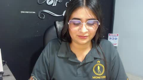 Snapshot of kathe0v chatting on 04/29/26, 10:49 Call me Lau online show from 04/29/26, 10:49