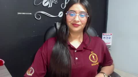 Snapshot of kathe0v chatting on 05/05/26, 09:45 Call me Lau online show from 05/05/26, 09:45