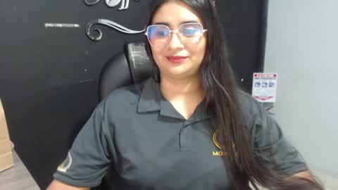 Snapshot of kathe0v chatting on 05/06/26, 11:43 Call me Lau online show from 05/06/26, 11:43