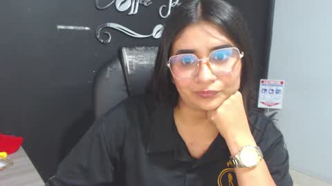 Snapshot of kathe0v chatting on 07/20/26, 10:45 Call me Lau online show from 07/20/26, 10:45