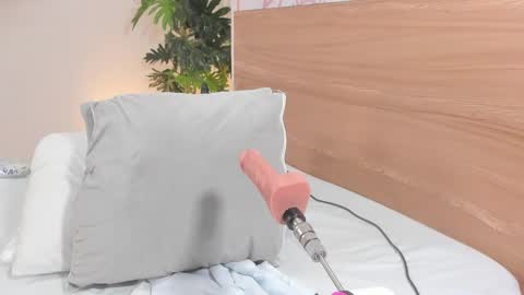 Snapshot of kathefoxx chatting on 12/03/24, 05:31 Emma online show from 12/03/24, 05:31