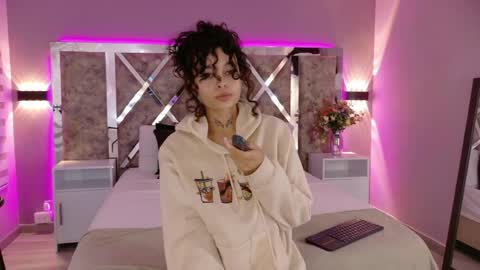 KatheGomez  online show from 05/19/26, 02:40