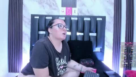 Snapshot of katherina_diaz chatting on 04/25/26, 02:36 Katherina online show from 04/25/26, 02:36