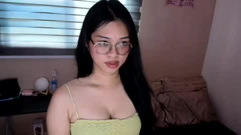 Snapshot of katherine12xx chatting on 05/29/26, 08:01 katherine12xx online show from 05/29/26, 08:01
