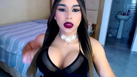 Snapshot of katherine_bigcock24 chatting on 02/17/25, 02:53 KATHERINE online show from 02/17/25, 02:53