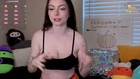 Snapshot of katherinebaby19 chatting on 10/11/25, 12:21 Katherinepine online show from 10/11/25, 12:21