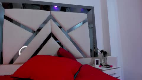 Katherine Foster online show from 02/18/25, 11:30