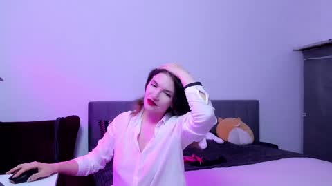 Snapshot of katherinemidnight chatting on 10/17/25, 03:47 Katherine online show from 10/17/25, 03:47