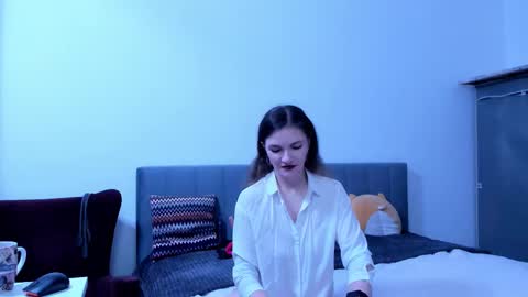 Snapshot of katherinemidnight chatting on 11/21/25, 04:05 Katherine online show from 11/21/25, 04:05