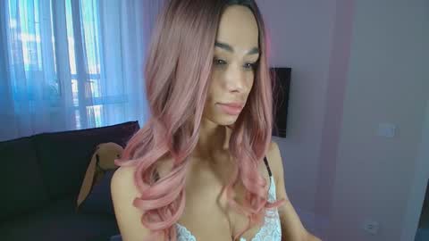 Snapshot of katherinepinke chatting on 12/19/24, 06:56 katherinepinke online show from 12/19/24, 06:56