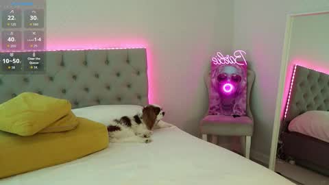 Snapshot of katherinepinke chatting on 10/25/25, 08:22 katherinepinke online show from 10/25/25, 08:22