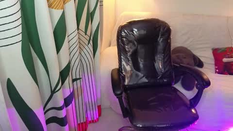 kathie_lozada online show from 12/04/25, 04:33