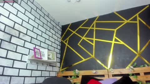 Paola online show from 01/18/25, 01:40