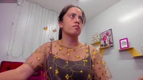 Paola online show from 03/11/25, 06:41