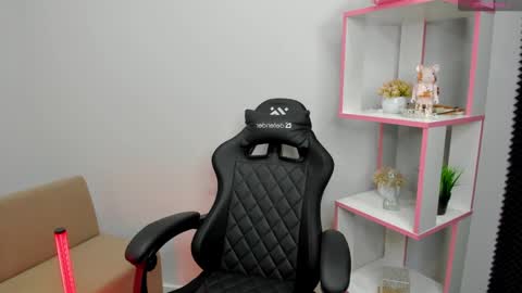 Snapshot of kathleendean chatting on 03/09/25, 10:08 Kathleen GTM 3 400-1000 Mon Wed Wed Sat Sun online show from 03/09/25, 10:08