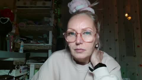 Snapshot of kathleenedwards chatting on 05/20/26, 09:54 Kathleen online show from 05/20/26, 09:54
