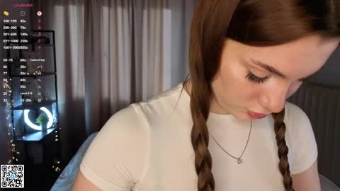 Snapshot of kathrineschnitman chatting on 04/10/26, 04:17 Lola online show from 04/10/26, 04:17