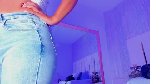 Snapshot of kathy18_ chatting on 01/27/25, 03:04 Kathy online show from 01/27/25, 03:04