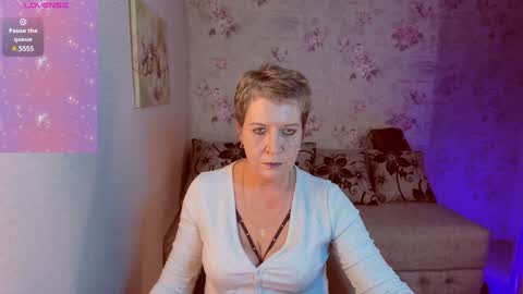 Snapshot of kathy_sunn chatting on 12/07/24, 01:51 Kathy online show from 12/07/24, 01:51