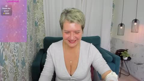 Snapshot of kathy_sunn chatting on 01/22/25, 09:46 Kathy online show from 01/22/25, 09:46