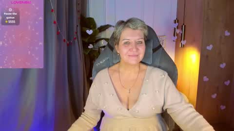 Snapshot of kathy_sunn chatting on 02/17/25, 11:13 Kathy online show from 02/17/25, 11:13