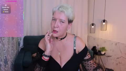 Snapshot of kathy_sunn chatting on 03/01/26, 01:24 Kathy online show from 03/01/26, 01:24