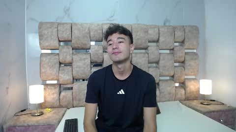 Snapshot of kathyaiden chatting on 07/16/26, 01:17 Kaht y Aiden online show from 07/16/26, 01:17