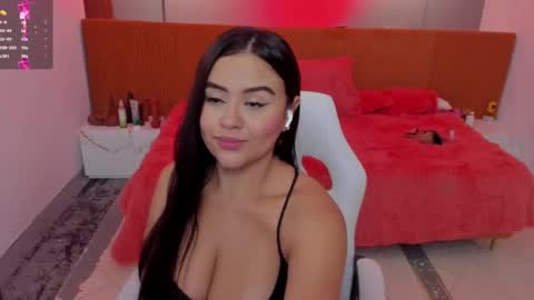Snapshot of katia_bigboobs11 chatting on 09/19/25, 10:27 Katia online show from 09/19/25, 10:27