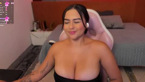 Snapshot of katia_bigboobs11 chatting on 04/20/26, 06:31 Katia online show from 04/20/26, 06:31