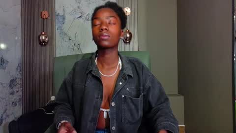 Katia online show from 11/19/25, 12:05