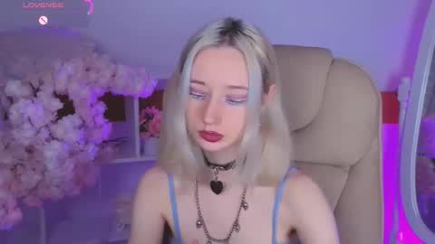 Snapshot of katia_kim chatting on 12/21/25, 06:20 Katia online show from 12/21/25, 06:20