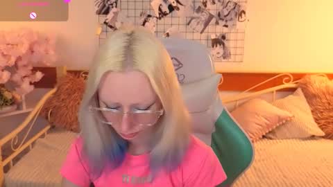 Snapshot of katia_kim chatting on 02/24/26, 06:22 Katia online show from 02/24/26, 06:22