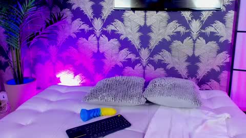 Snapshot of katia_moregb chatting on 01/31/25, 09:16 Karen Villas online show from 01/31/25, 09:16