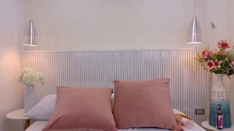 Snapshot of katia_moregb chatting on 09/09/25, 08:41 Karen Villas online show from 09/09/25, 08:41