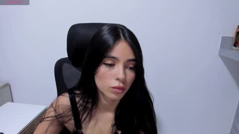 Snapshot of katialips_ chatting on 01/13/26, 04:12 Katia online show from 01/13/26, 04:12