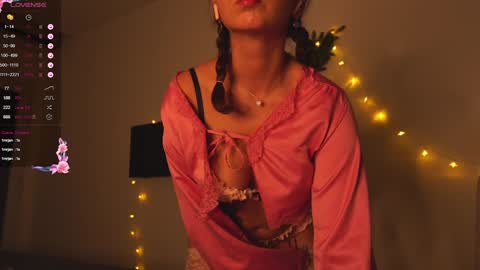 Katienext stream  online show from 01/04/25, 12:38