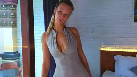 Snapshot of katie_dierse chatting on 04/29/26, 04:38 Katie online show from 04/29/26, 04:38