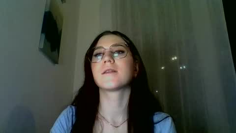 Snapshot of katie_foxi chatting on 02/21/25, 11:21 katie_foxi online show from 02/21/25, 11:21