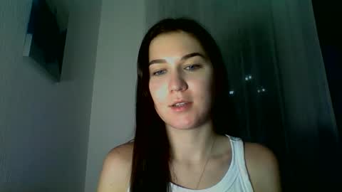 Snapshot of katie_foxi chatting on 09/27/25, 04:23 katie_foxi online show from 09/27/25, 04:23
