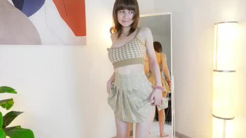 Snapshot of katie_ktk chatting on 10/28/25, 01:58 Katie online show from 10/28/25, 01:58