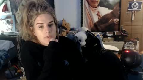 Katie online show from 09/11/25, 03:50