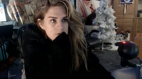 Katie online show from 12/04/25, 04:44