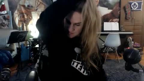 Snapshot of katiecutie_5 chatting on 03/26/26, 04:40 Katie online show from 03/26/26, 04:40