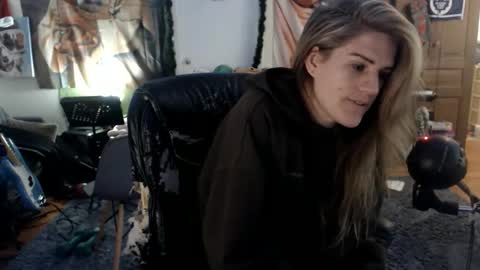 Snapshot of katiecutie_5 chatting on 04/09/26, 06:19 Katie online show from 04/09/26, 06:19