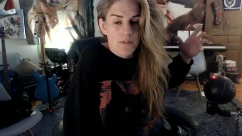 Snapshot of katiecutie_5 chatting on 04/11/26, 07:45 Katie online show from 04/11/26, 07:45