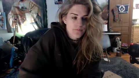 Snapshot of katiecutie_5 chatting on 04/15/26, 03:02 Katie online show from 04/15/26, 03:02