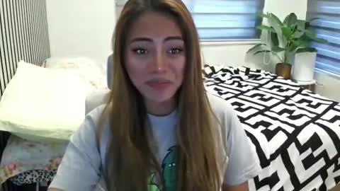 katiefrox  online show from 03/03/25, 07:54