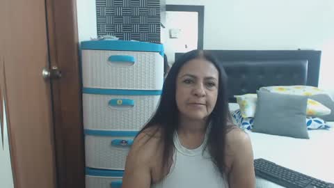 katie online show from 12/24/24, 04:08